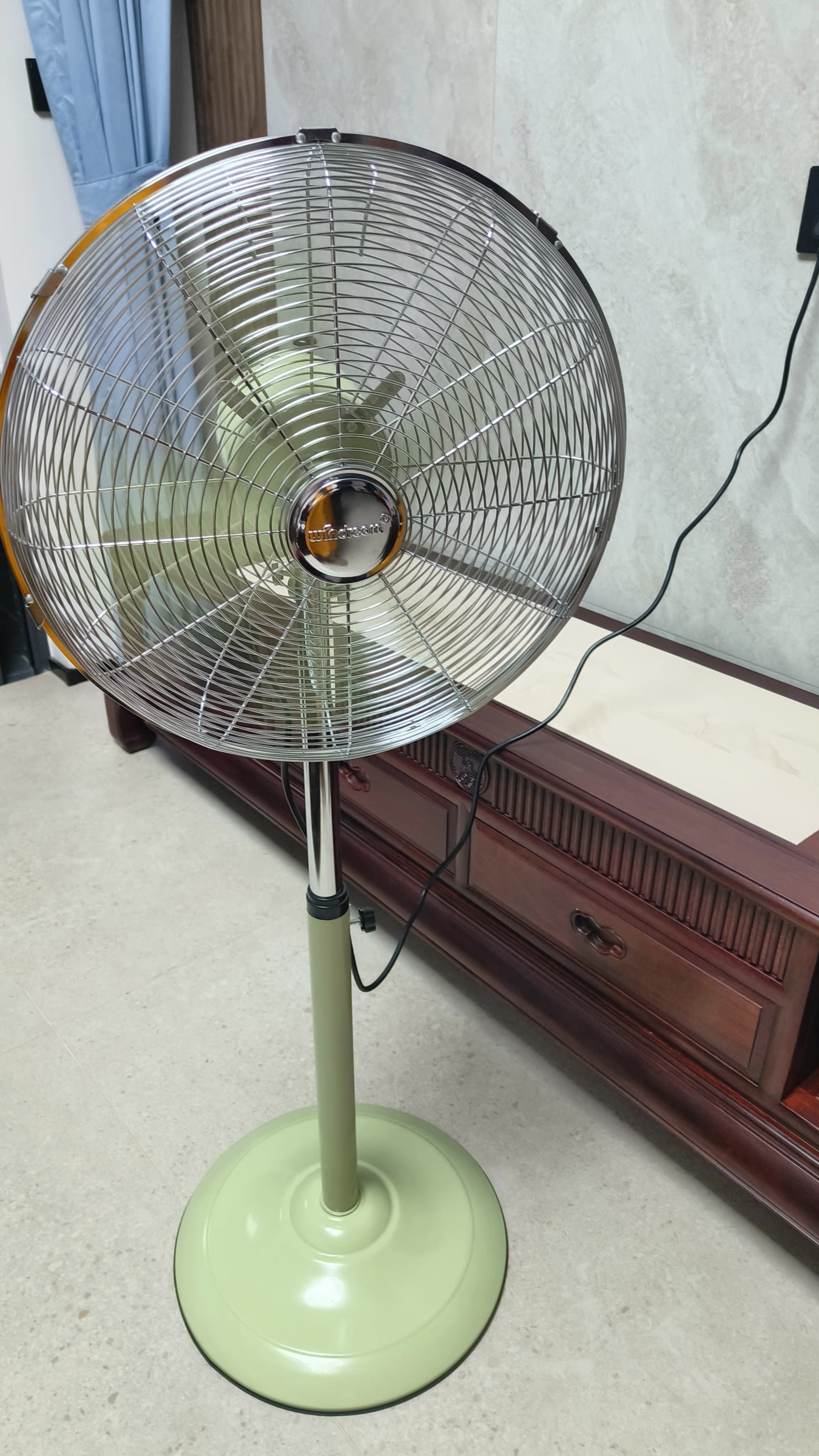 文艺老式落地扇家用宿舍立式金属复古电风扇舒适怀旧小型台扇摇头