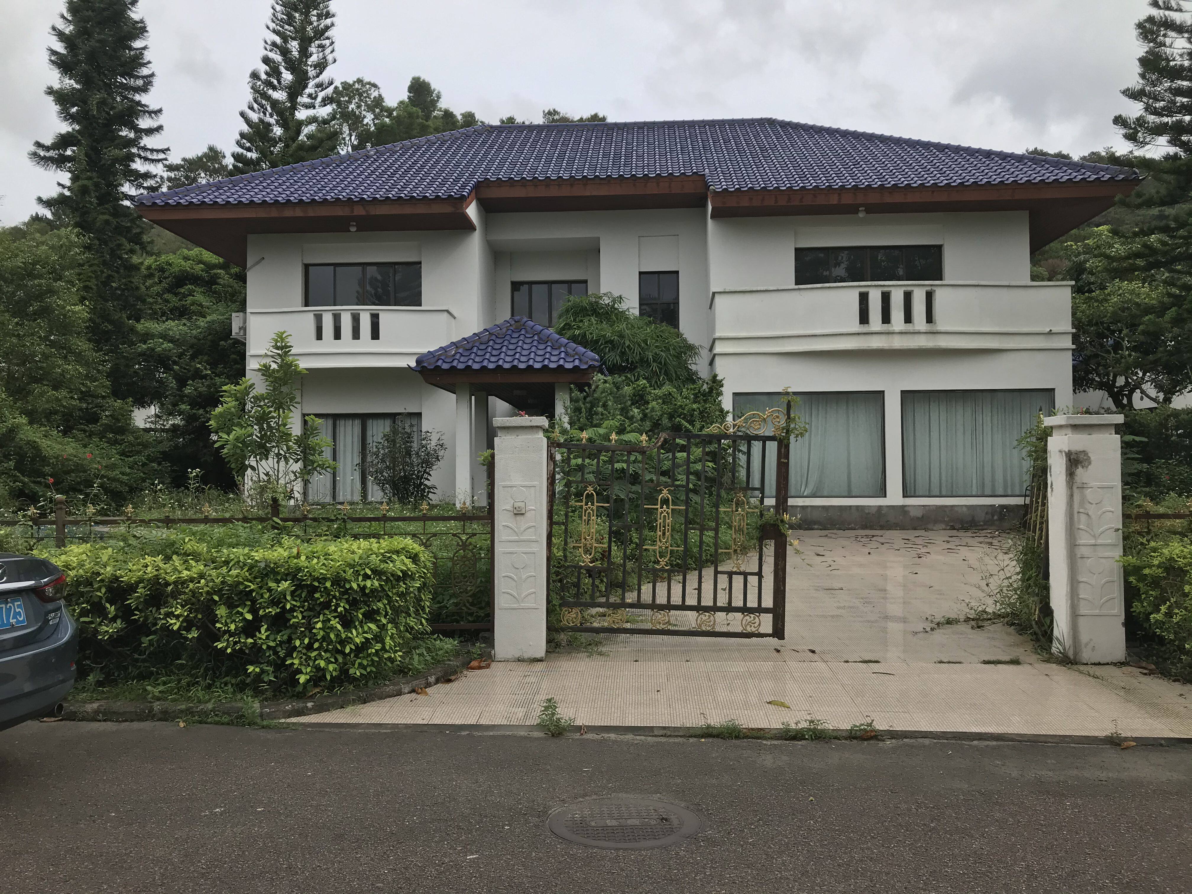 珠海市香洲区金唐路高尔夫山庄b26栋独栋别墅带大花园游泳池银行自有