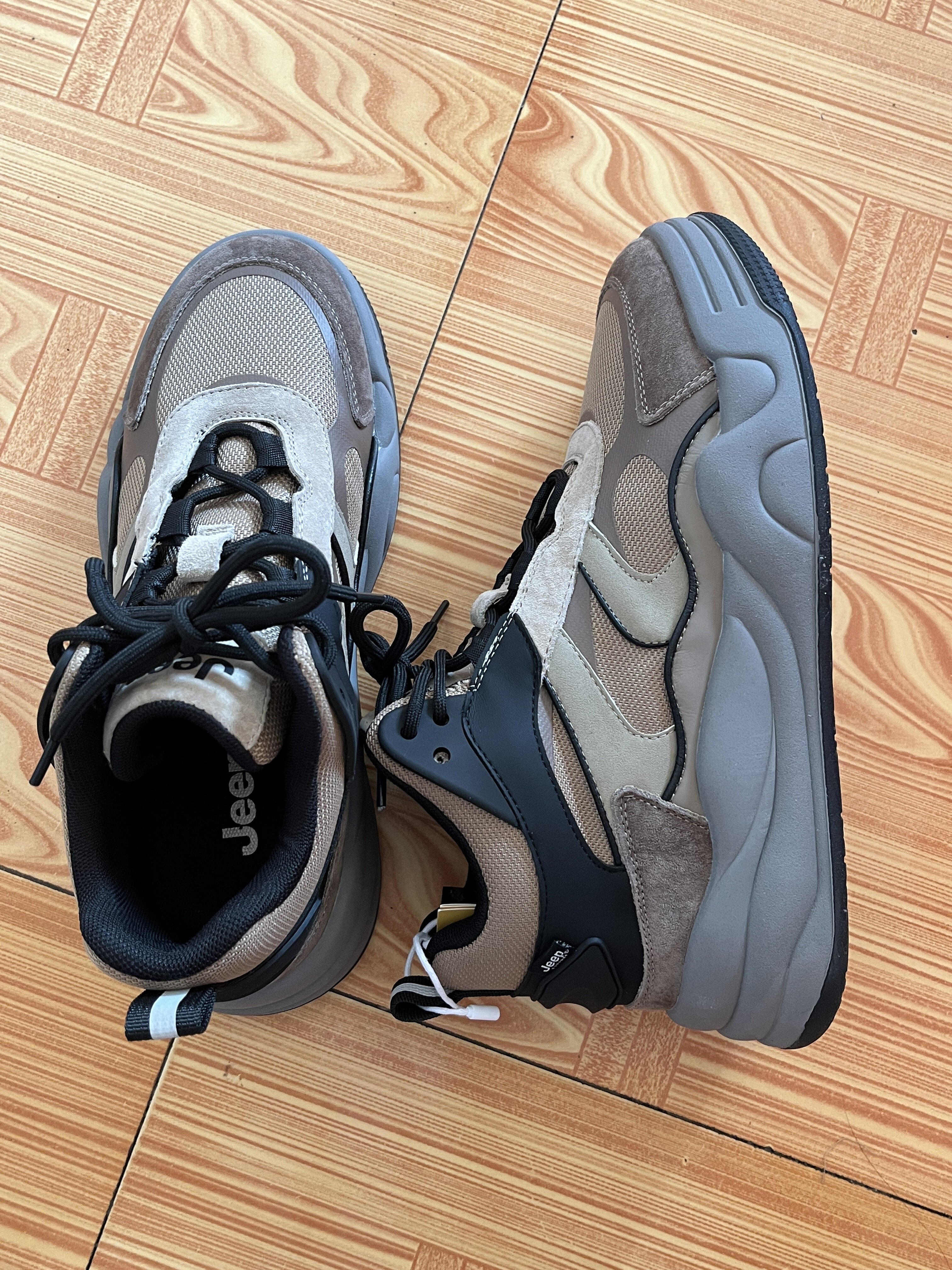 jeep吉普男鞋2025秋季新款厚底高帮板鞋百搭时尚潮流运动休闲鞋男