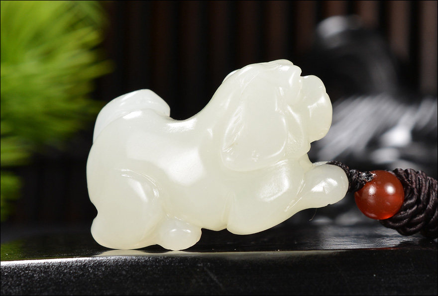 【白玉 旺财 生肖狗】纯手工雕刻细润挂件和田玉吊坠 17.1726克c