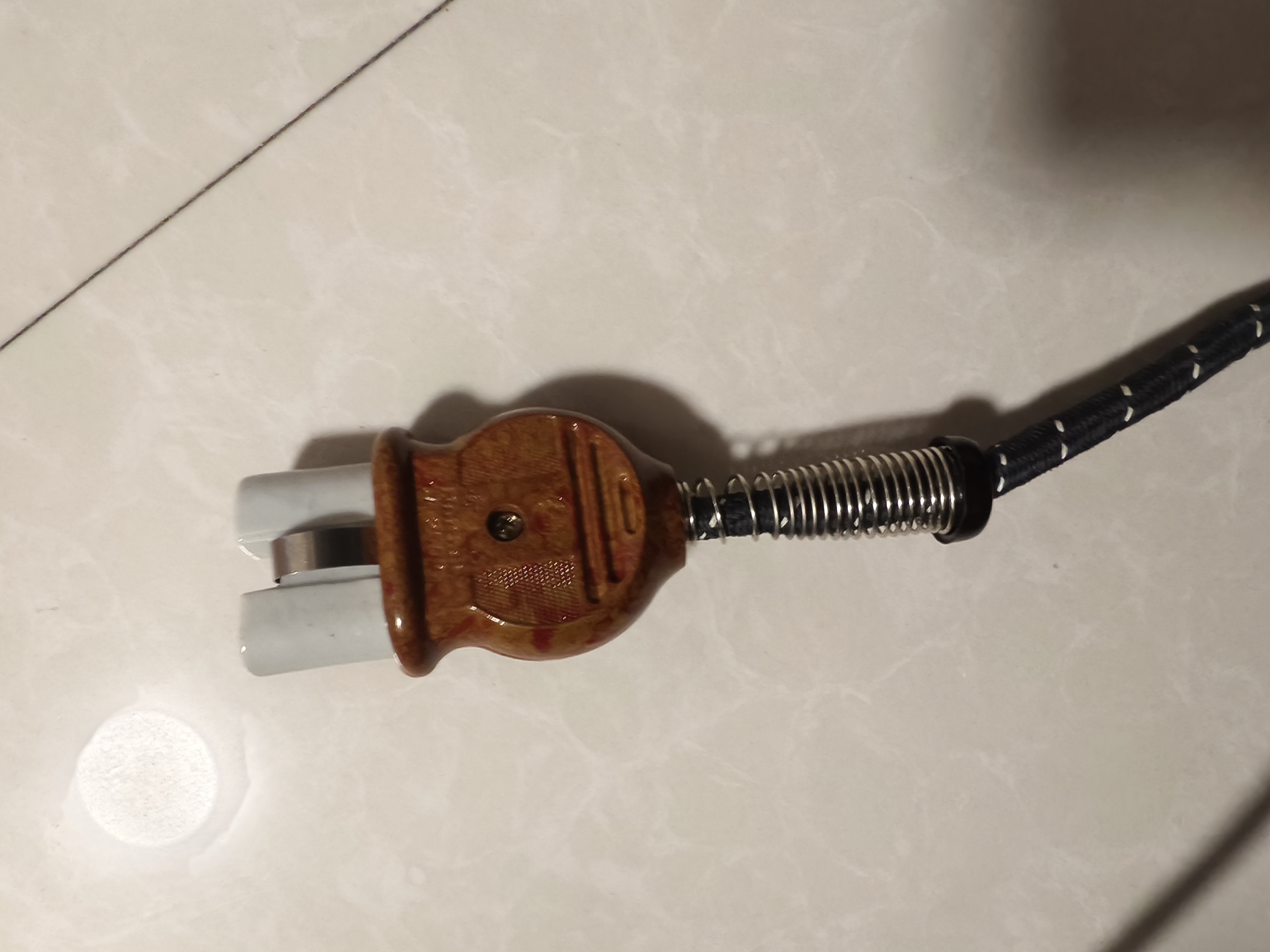 老式二孔电茶壶电熨斗烫衣服熨斗电炉插头2孔8字八字连接电源插头