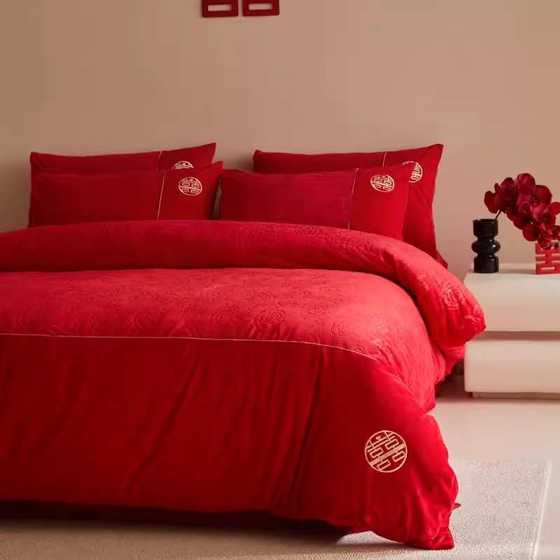 Simple Class A wedding milk velvet four-piece set red coral velvet quilt cover wedding sheet festive bedding 4
Simple Class A wedding milk velvet four-piece set red coral velvet quilt cover wedding sheet festive bedding 4