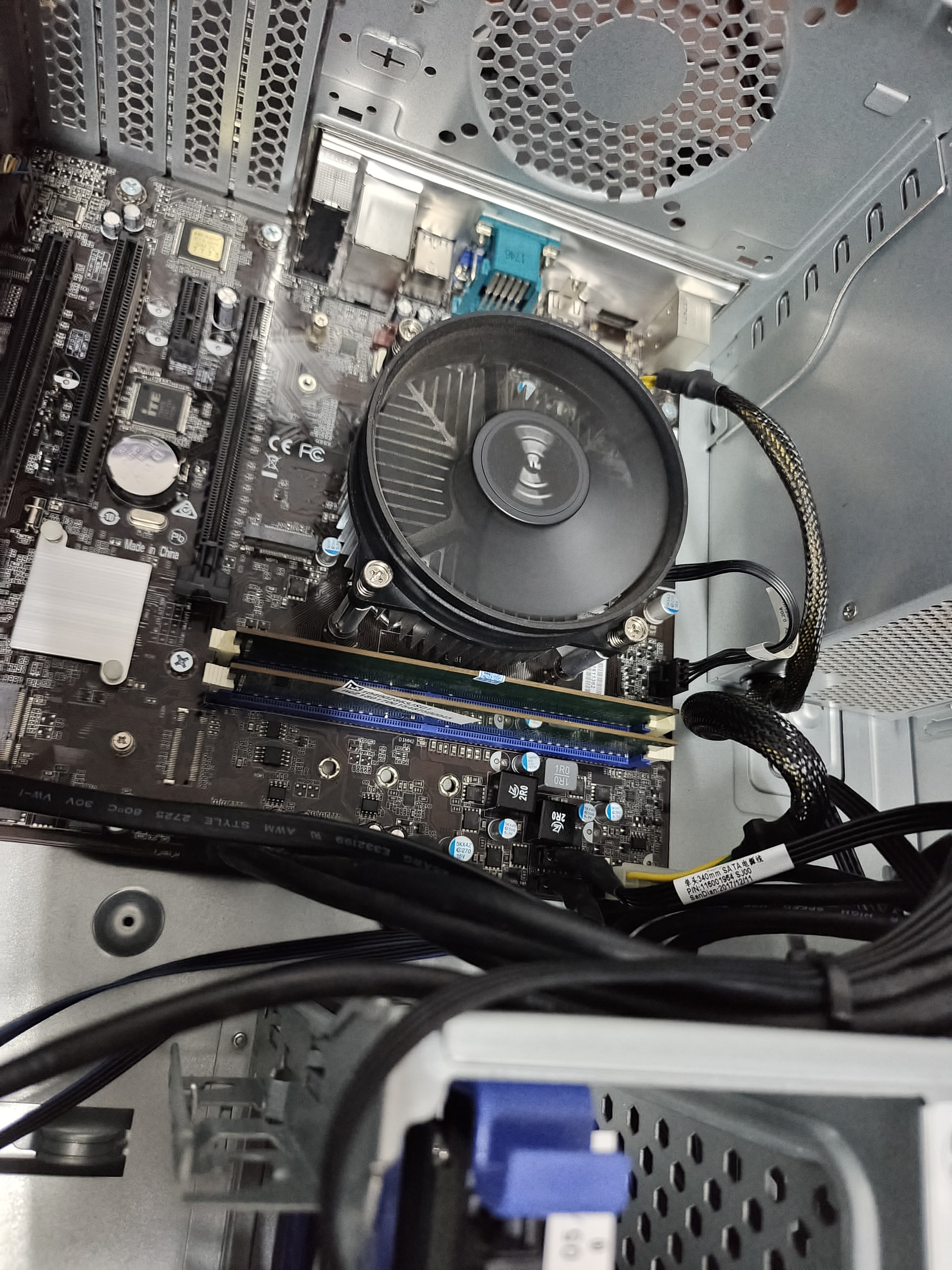 金士顿ddr4 2133 2400 2666 4g 8g台式机威/刚四代电脑拆机内存条