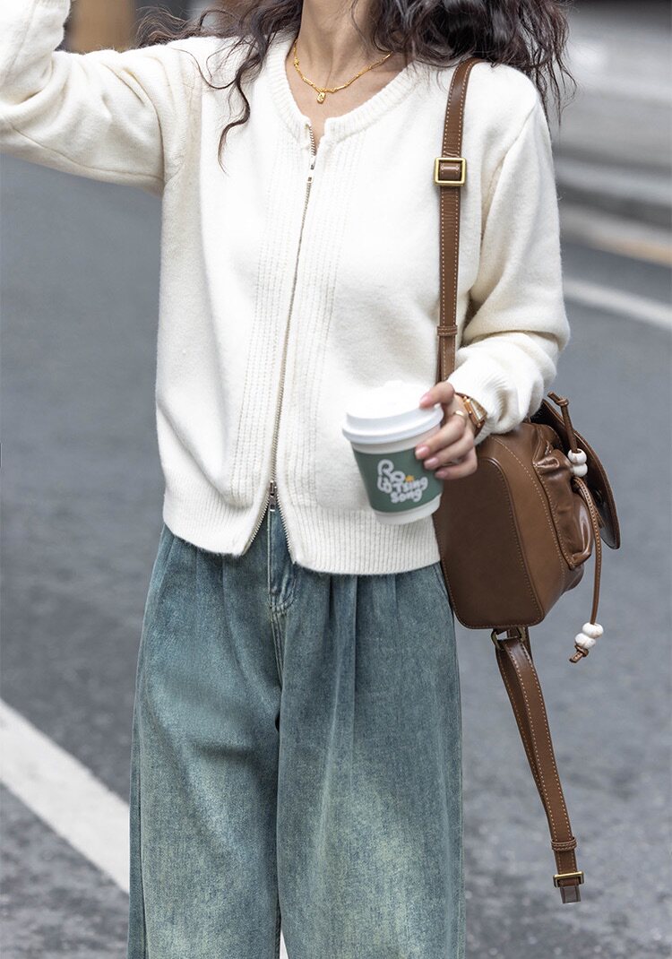 白色毛衣拉链开衫外套女秋冬季2025年新款小个子外穿短款针织上衣