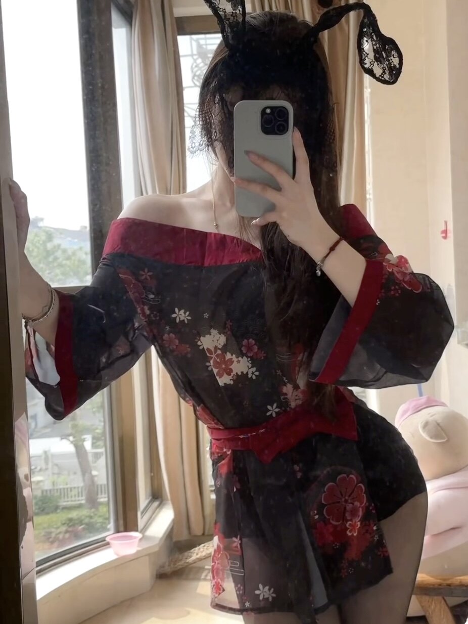 林学姐~红颜祸水复古风纯欲薄纱透视印花汉服女性感开叉浴袍制服