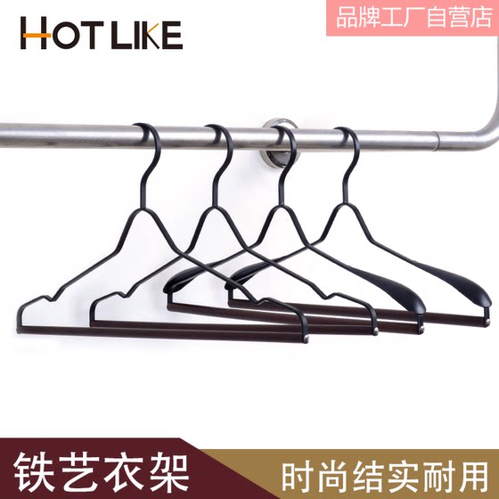 Nordic beech metal clothes hanger black adult wide shoulder clothes hanging household non-slip mark-free clothes support clothing store light luxury
Nordic beech metal clothes hanger black adult wide shoulder clothes hanging household non-slip mark-free clothes support clothing store light luxury