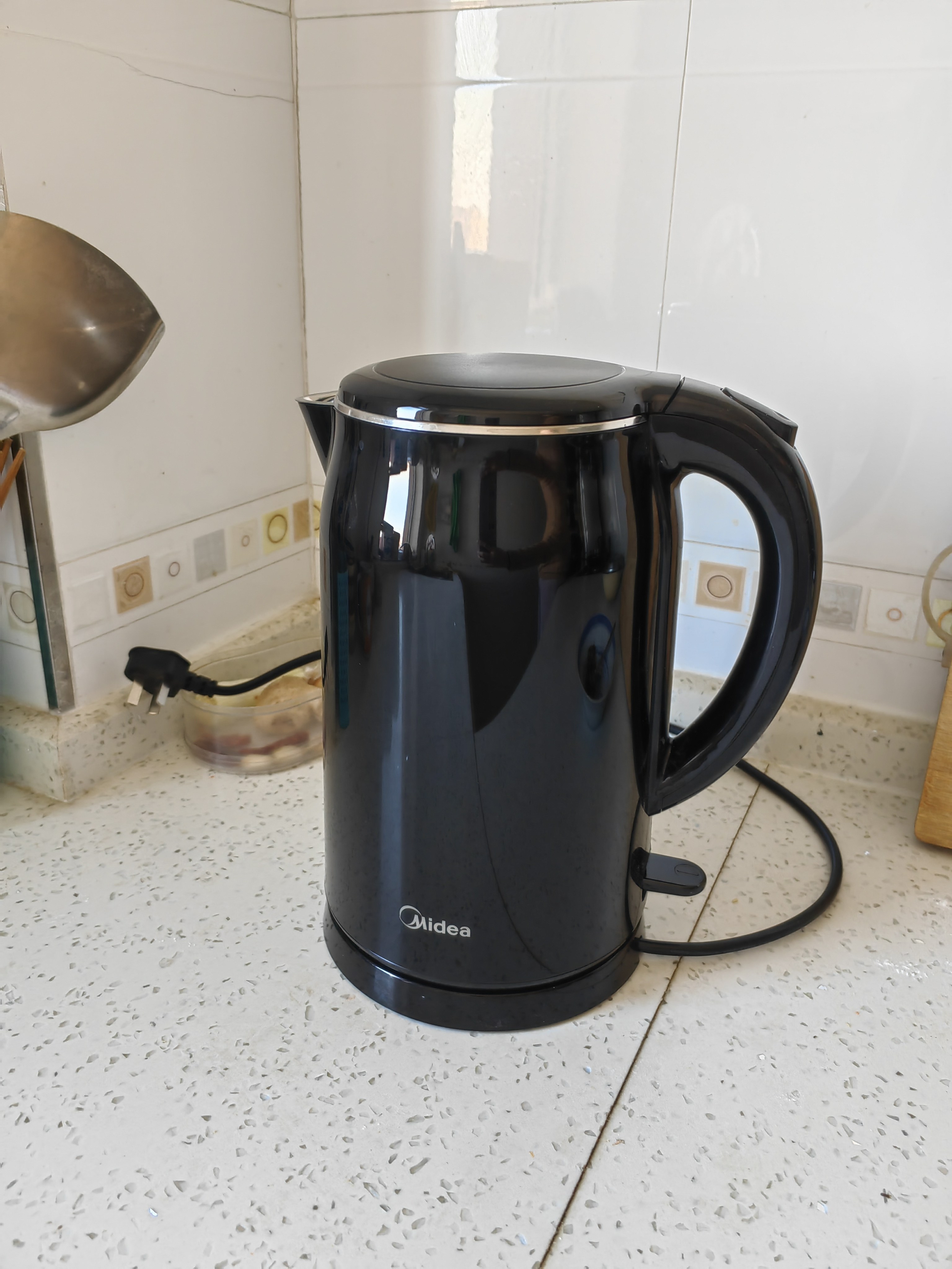 美的电热水壶全自动断电家用烧水壶办公室宿舍一体大容量双层防烫