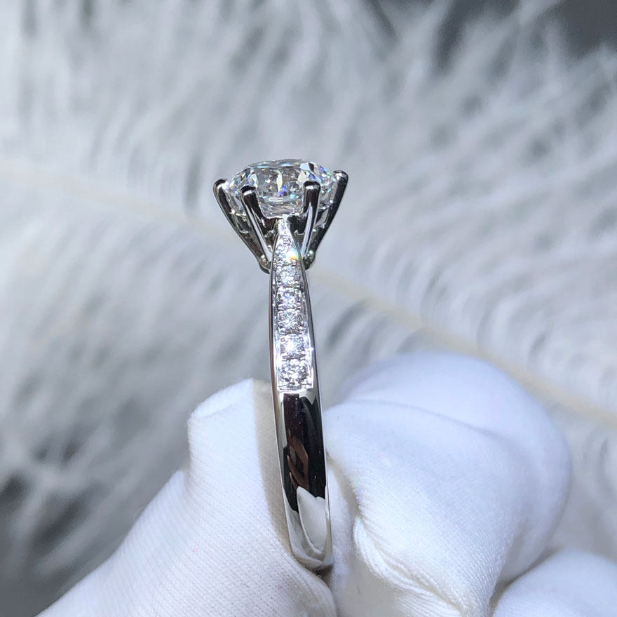 gic证书1.00克拉 f-g色 si净度 天然圆形钻石高性价比结婚钻戒