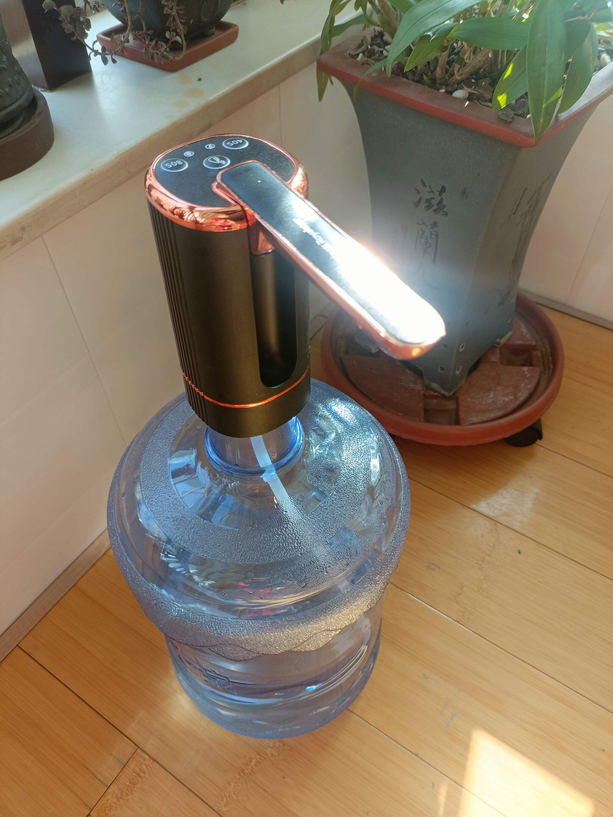 桶装水抽水器折叠电动出水饮水机压水器吸水泵家用纯净水抽水神器