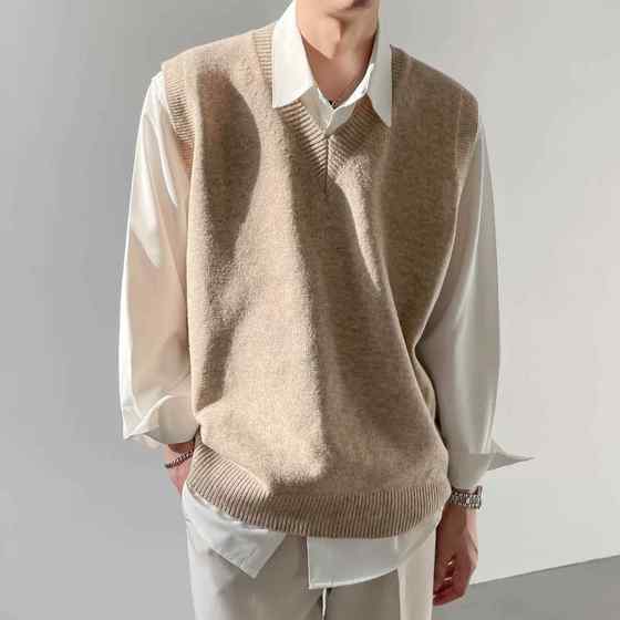Spring and autumn men's sleeveless sweater vest loose shoulder bottom shirt V -neck sweater thickened Korean vest tide
Spring and autumn men's sleeveless sweater vest loose shoulder bottom shirt V -neck sweater thickened Korean vest tide