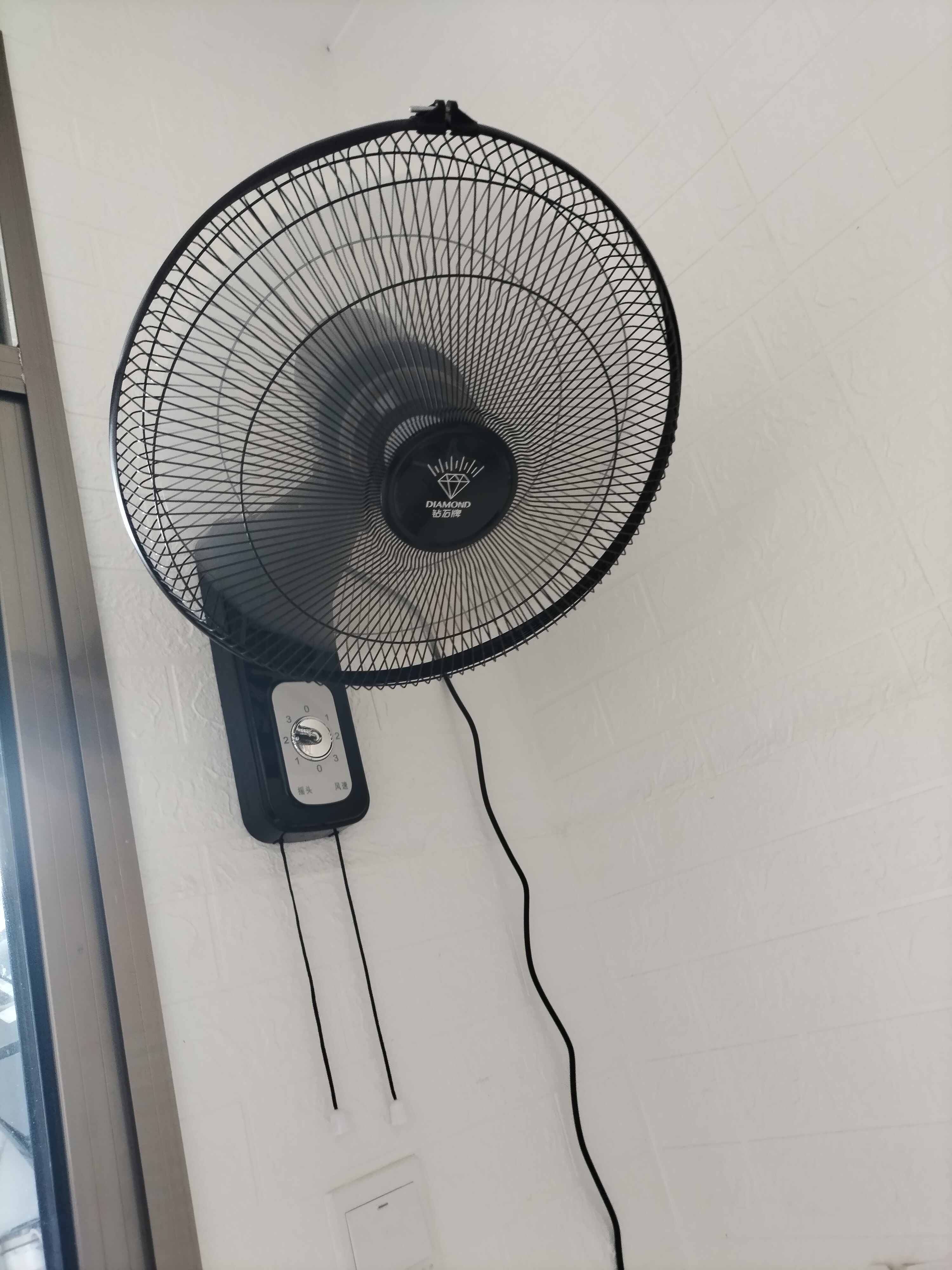 钻石牌家用壁扇18寸大风力挂扇墙壁扇摇头壁挂式铝叶遥控扇电风扇