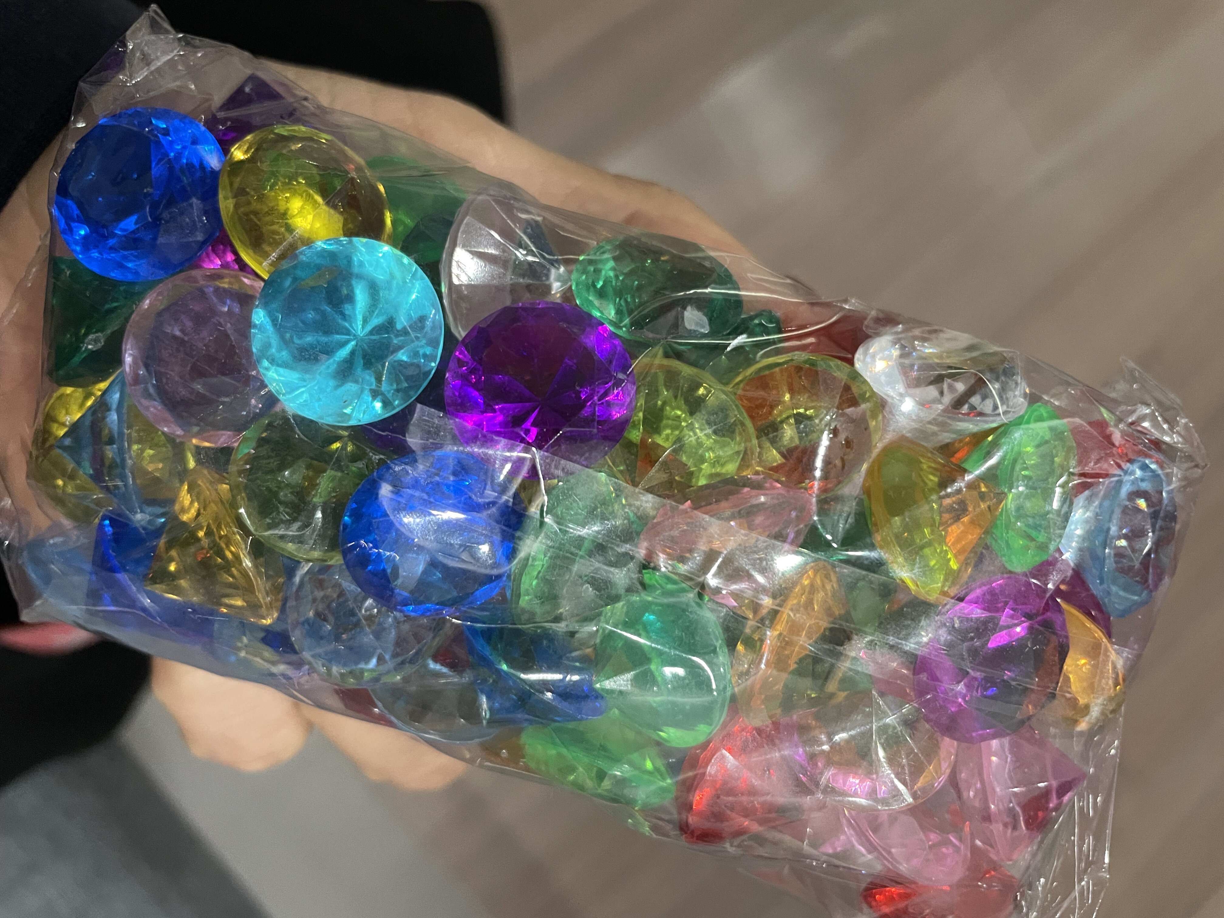 仿仿宝石玩具儿童亚克力水晶石塑料儿童水晶仿仿宝石儿童串珠玩具