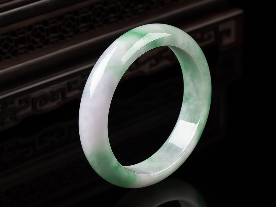 翡翠玉拍卖 圈口:55mm天然a货翡翠冰糯种春带彩正圈手镯 57.06g