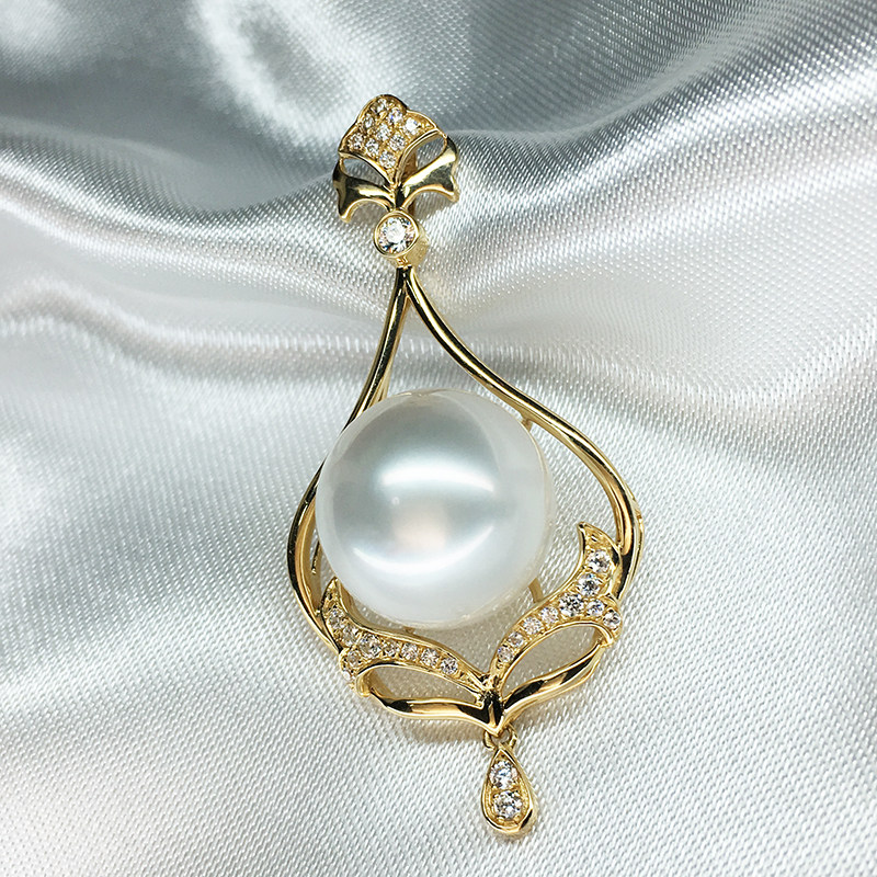 12-13mm 冷光澳白珍珠吊坠 极光正圆 18k金镶嵌 设计师定制款