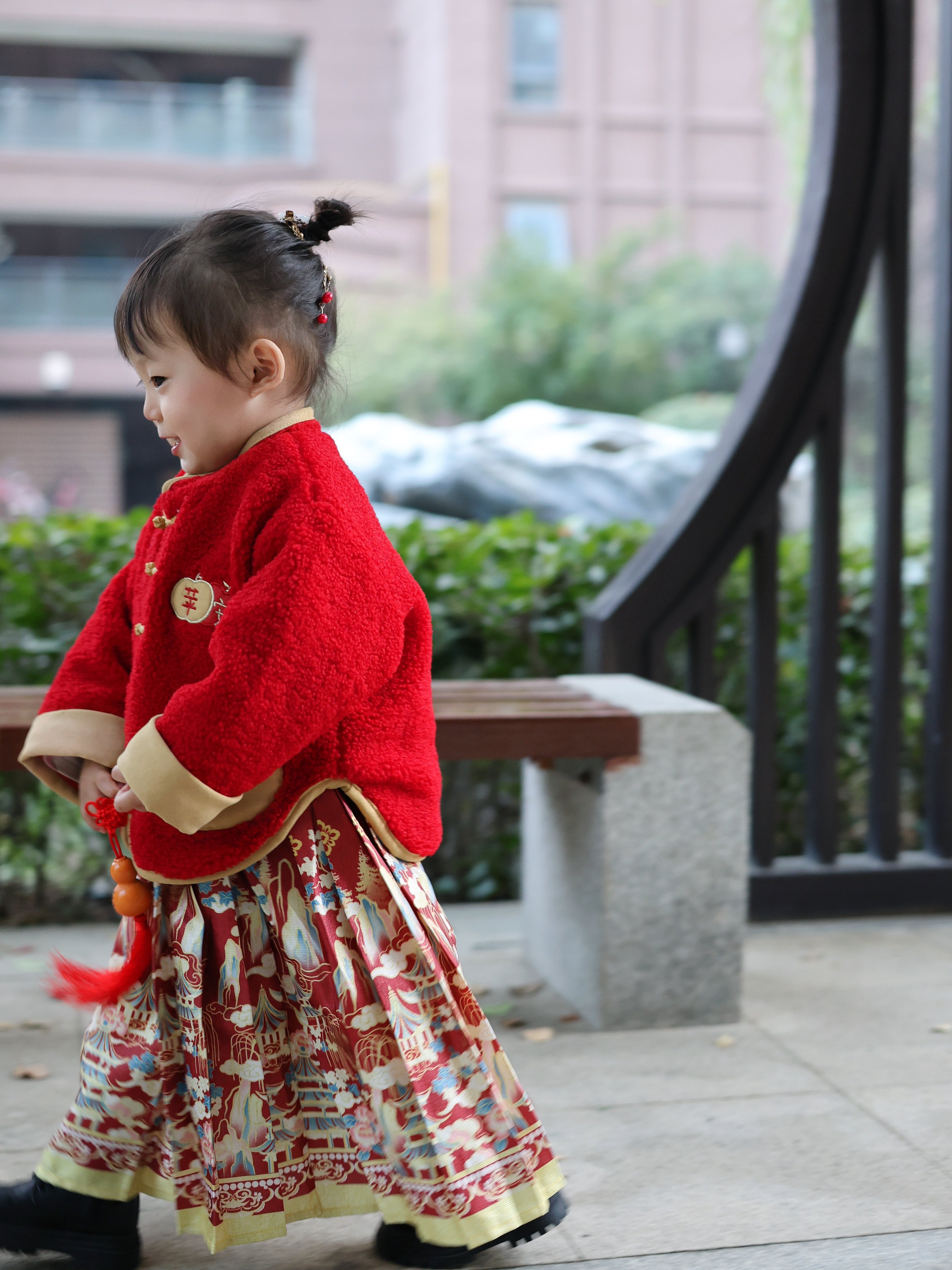 女童马面裙2024小女孩汉服新中式半身裙儿童加绒冬季中国风百褶裙