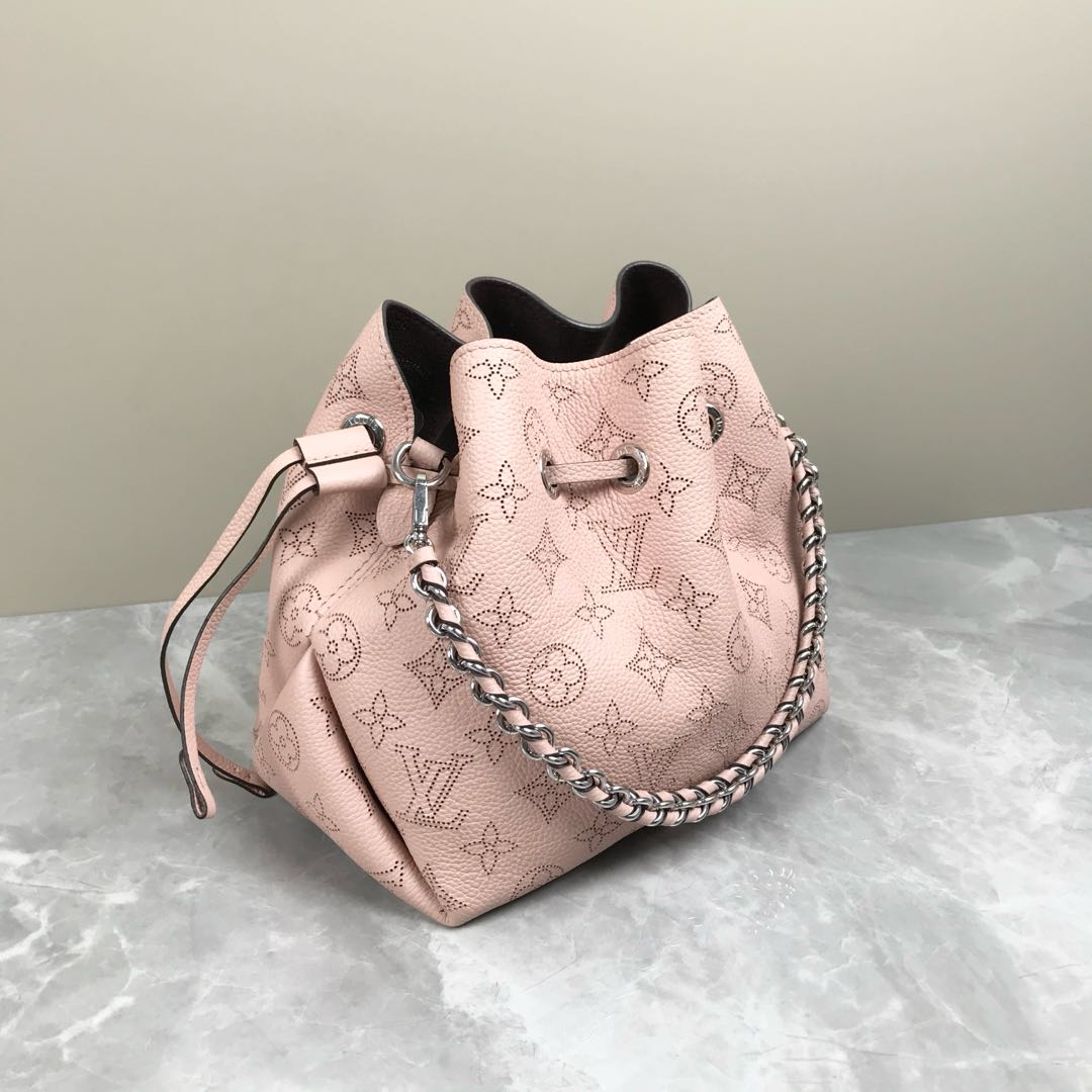 正品[9.8新]lv/路易威登樱花粉bella月光女神抽绳水桶包单肩女包