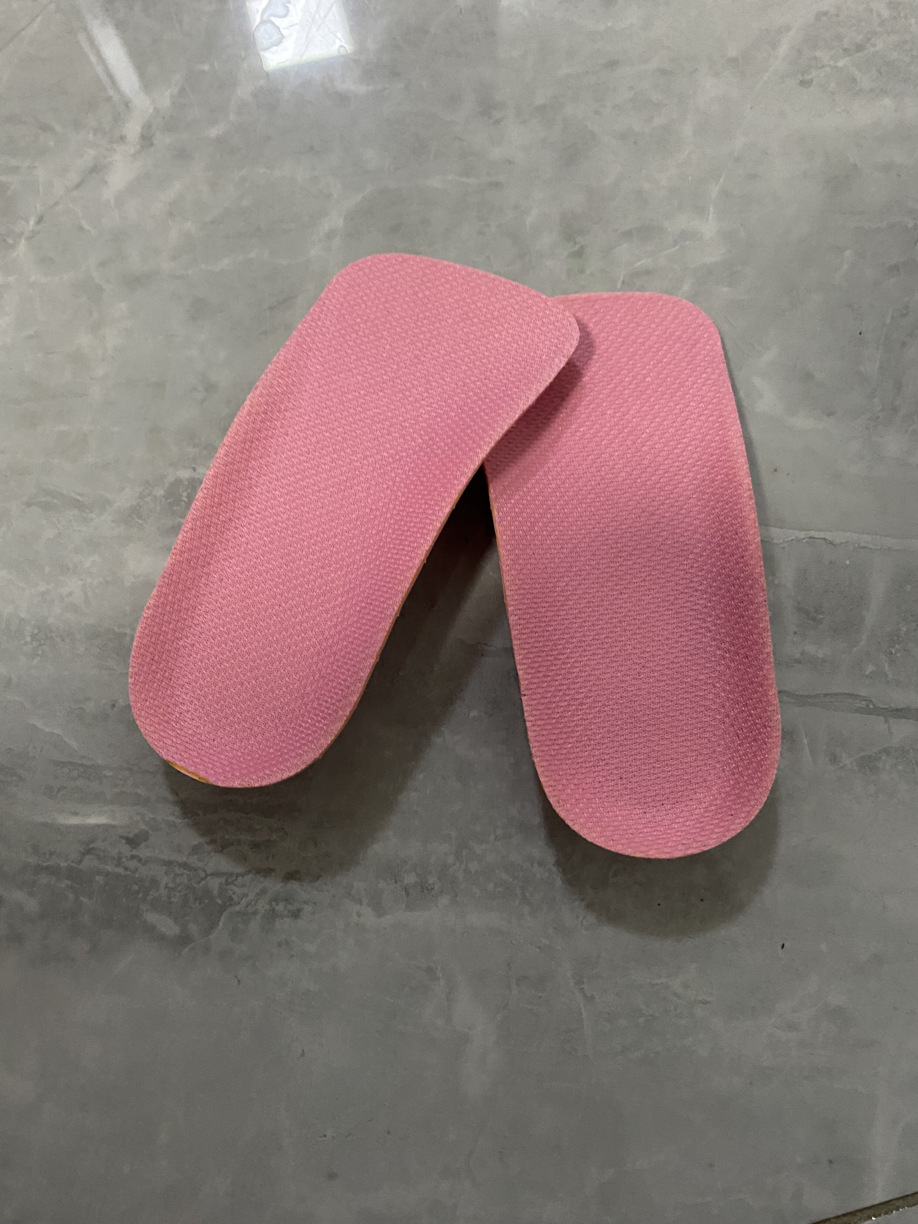 小个子增高鞋垫女不累脚隐形足弓支撑增高神器半垫增高垫减震粉色