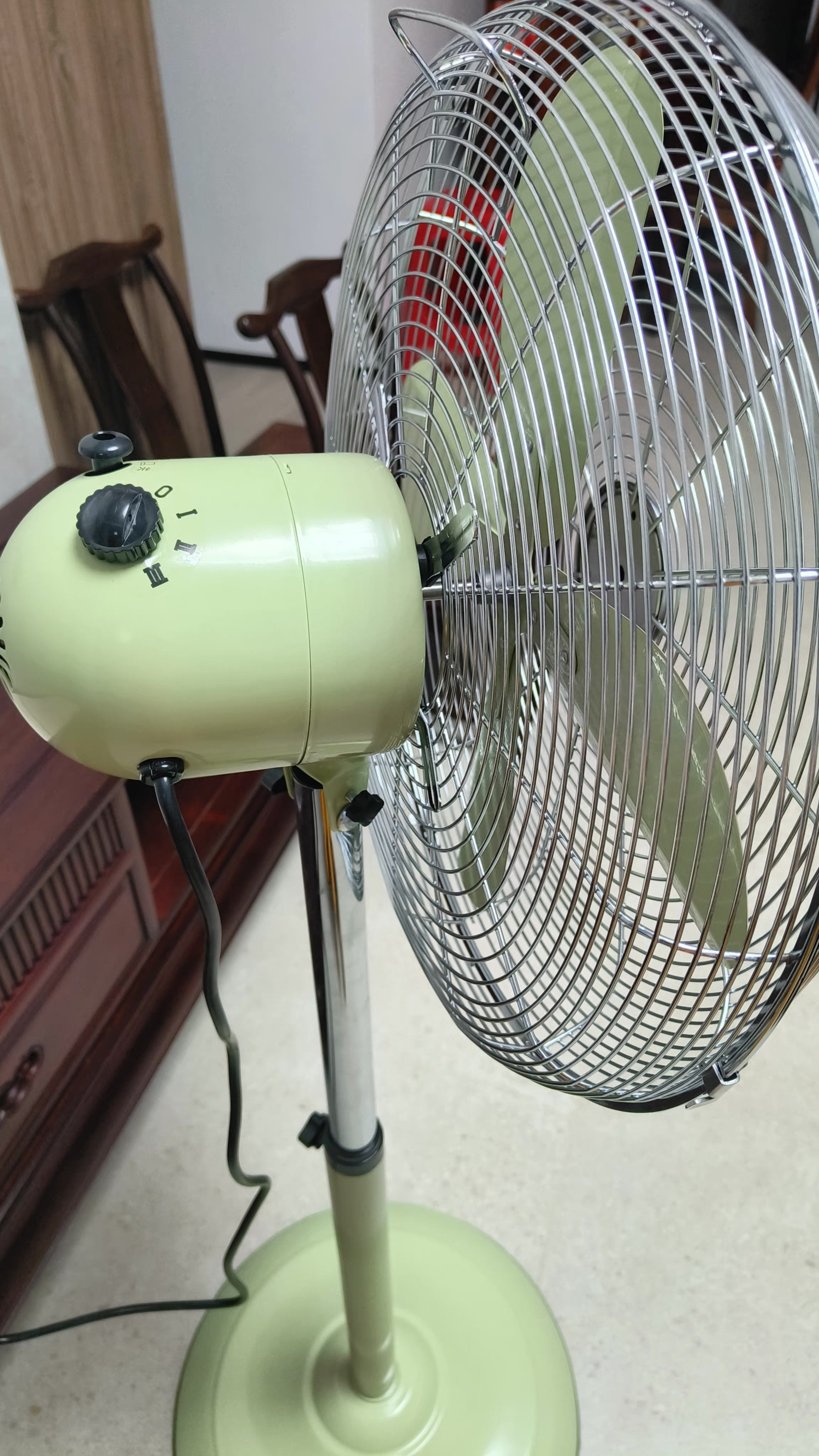 文艺老式落地扇家用宿舍立式金属复古电风扇舒适怀旧小型台扇摇头