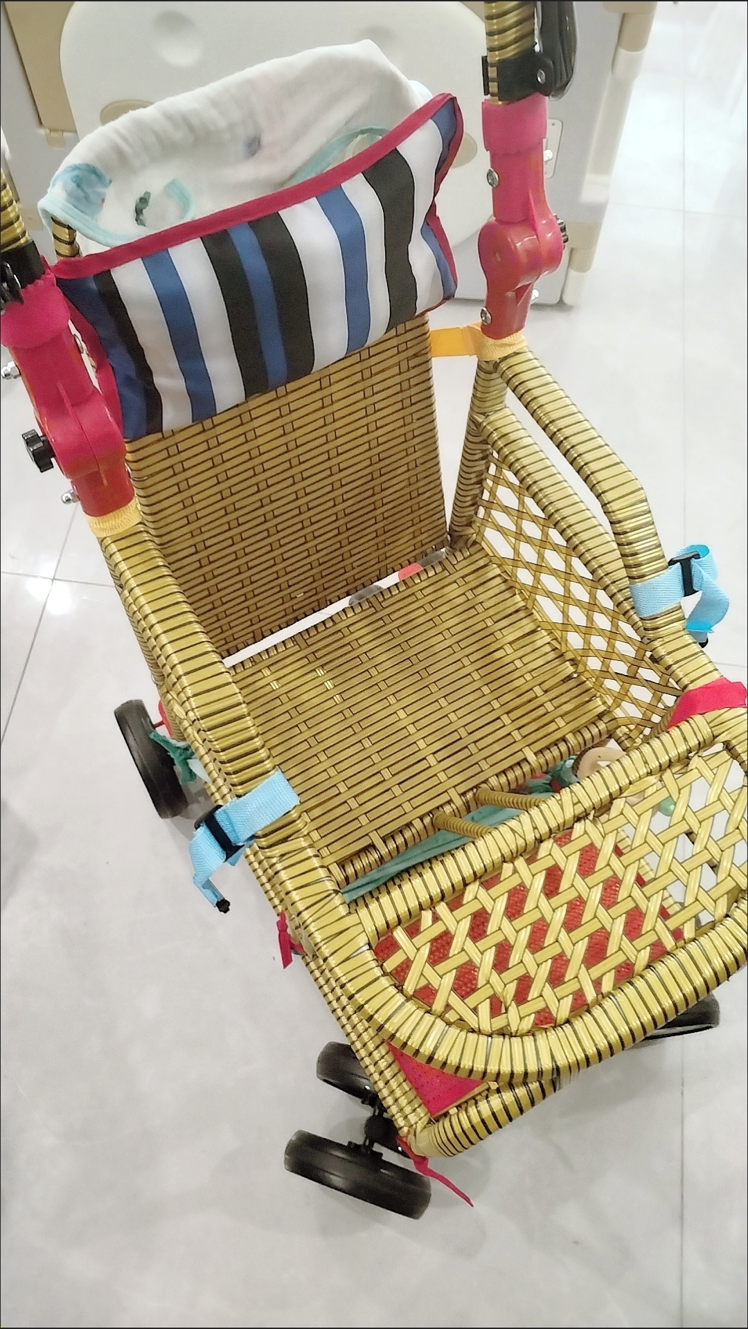 婴儿推车夏季竹藤宝宝推车轻便折叠可坐可躺藤编儿童宝宝藤椅溜娃