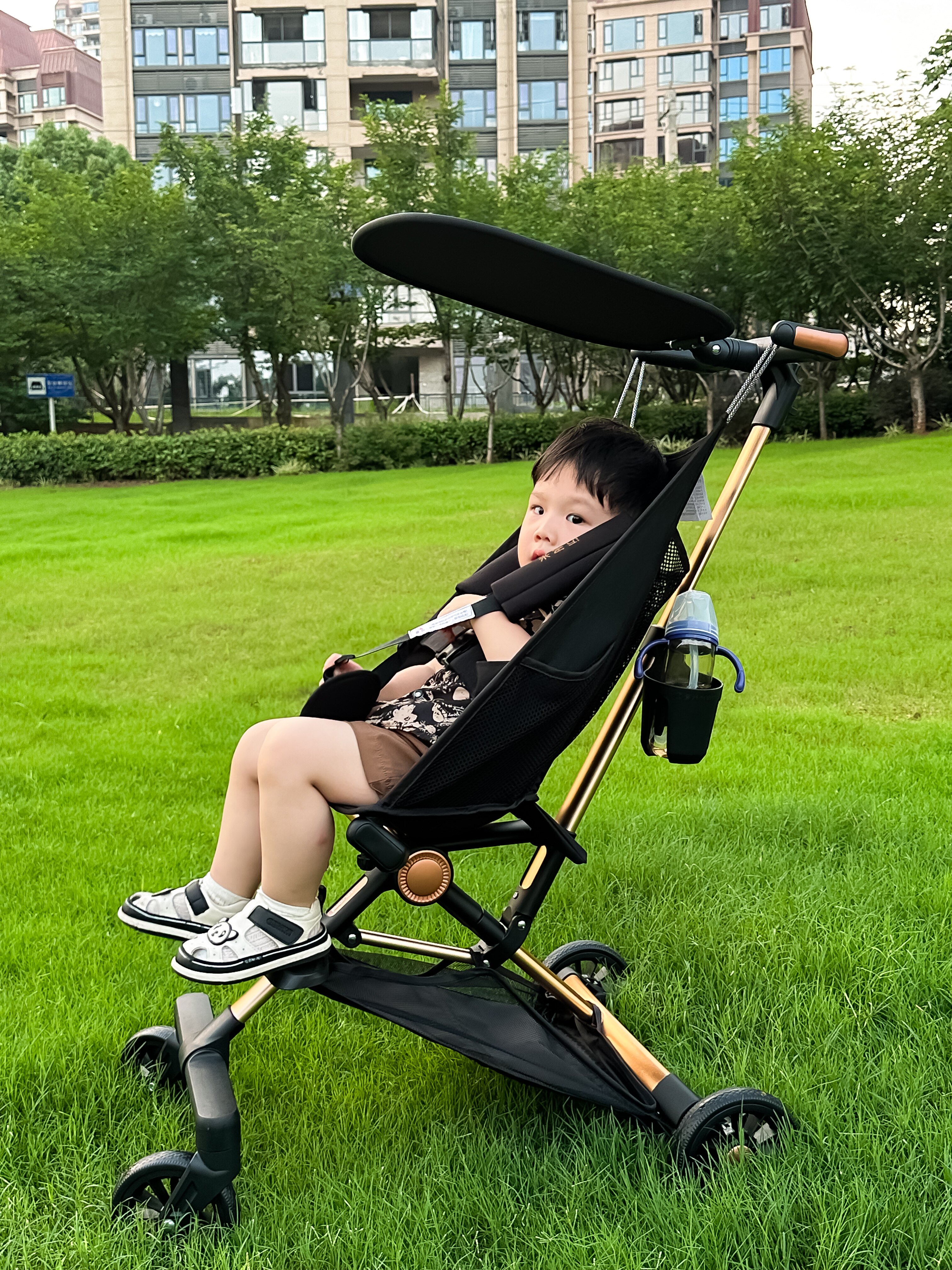 迈多米遛娃神器1到3岁口袋车可折叠一键收车轻便高观景婴儿手推车