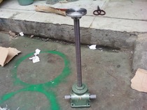 Worm gear reducer lift