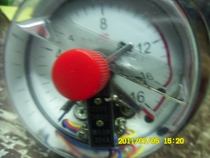 Direct import stainless steel shock-resistant electric pressure gauge YNXC100 durable spot