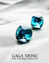 Fashion Inlaid Blazing Blue Sea Sapphire Color Crystal Earrings Earrings Earrings Ornaments Woman