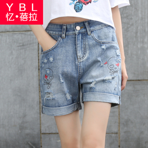 骷髅头磨白破洞毛须翻边中牛仔<em>短裤女大学生</em>热