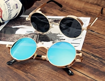 gai with retro round frame sunglasses steampunk round Harajuku trendy sunsun glasses male and female personality