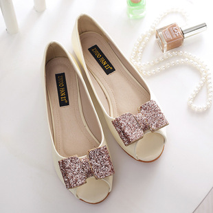 淘宝特卖 > 2017夏季新款鱼嘴鞋平底百搭女鞋1u-8