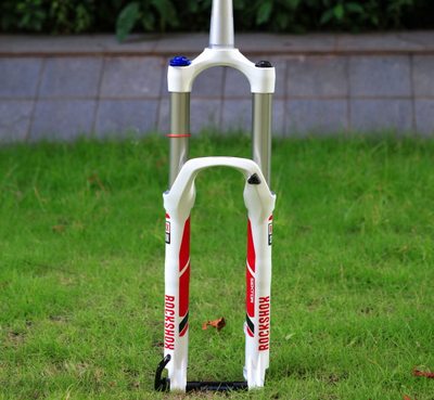特价rockshox sektor rl 山地自行车避震气前叉 150行程锥管桶轴_不