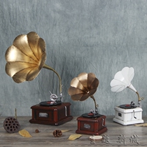 Retro vinyl record player ornaments Retro wrought iron phonograph model props bar European home decoration furnishings
