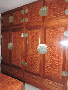 广西红木家具缅甸花梨大果紫檀镶鬼脸巴花顶箱