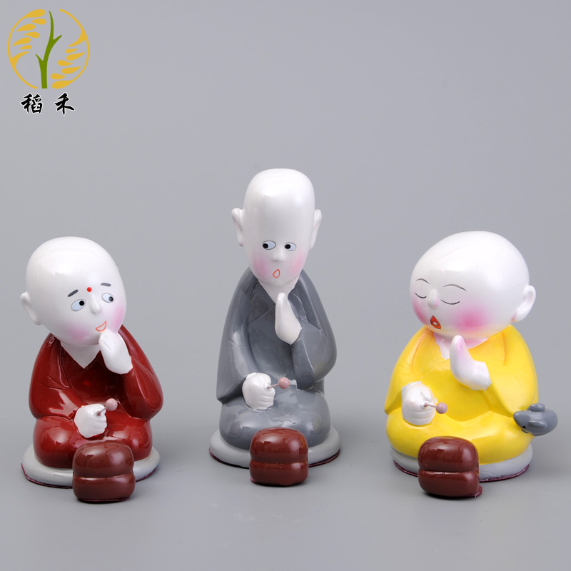 Ceramic handicraft clay doll house wine accessories furnishing articles Chinese wind characteristics of small gift three monks