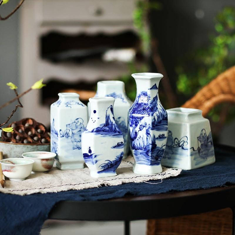 The Clear soup WoGuo jingdezhen blue and white porcelain vase Chinese style furnishing articles teahouse living room table hand - made floret bottle of flower