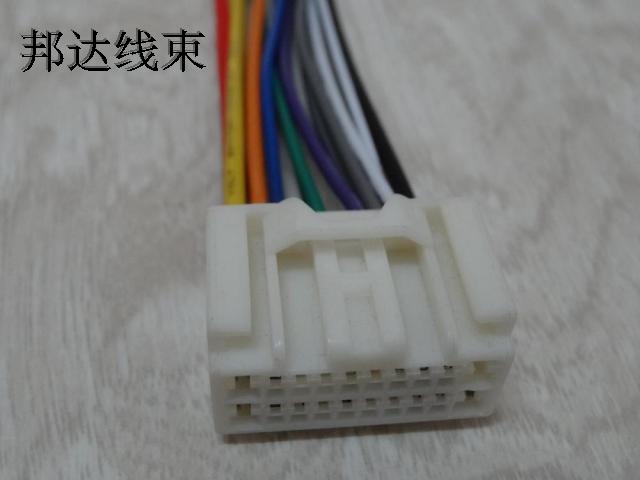 丰田cd机尾线皇冠丰田霸道尾线酷路泽逸致尾线新霸道2700尾线