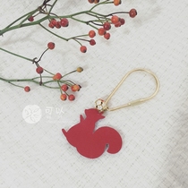 (Small Island Hand-made) (Do you want to walk a squirrel) H's first layer of cowhide bell key chain