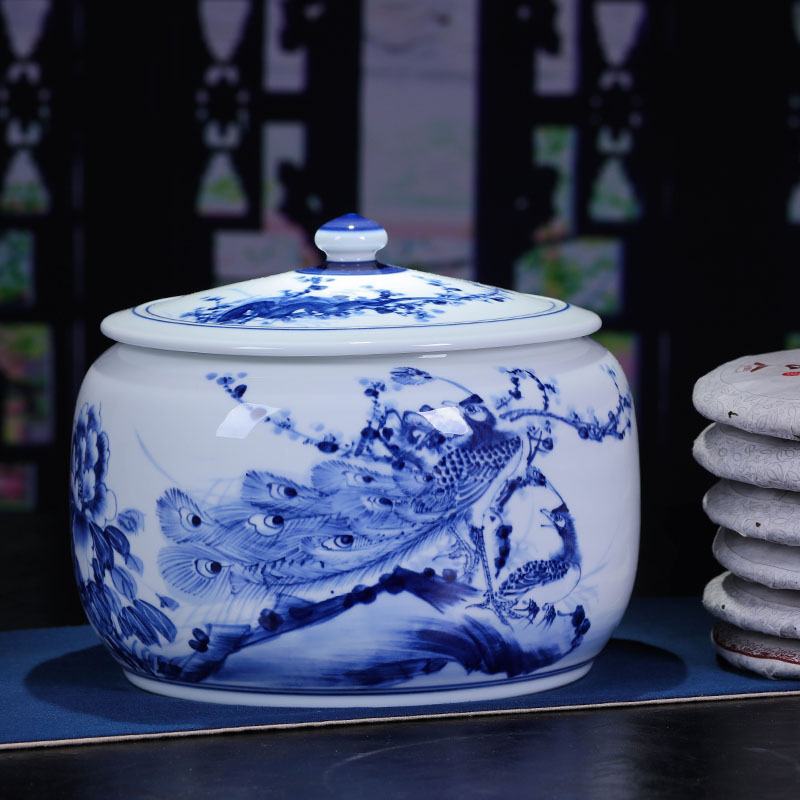 Jingdezhen blue and white porcelain ceramic tea pot storage tank receives puer tea cake box of tea urn jar