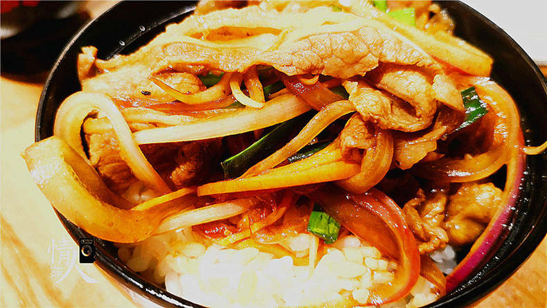 主食我v主食的是14元的雾町小麦饭,我牛肉比大米选的拉面更好吃,朋友感觉洋葱by刺红百度云图片