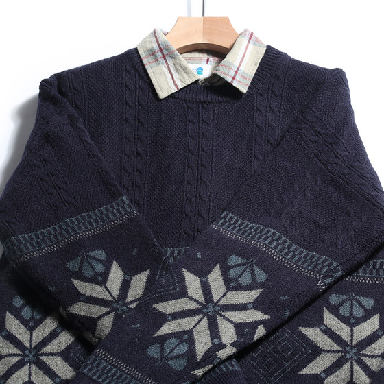 2023 autumn new Korean version of men's wearing cubs knitted shirt couples loose, lazy style round collar sweater jacket 2023 autumn new Korean version of men's wearing cubs knitted shirt couples loose, lazy style round collar sweater jacket
