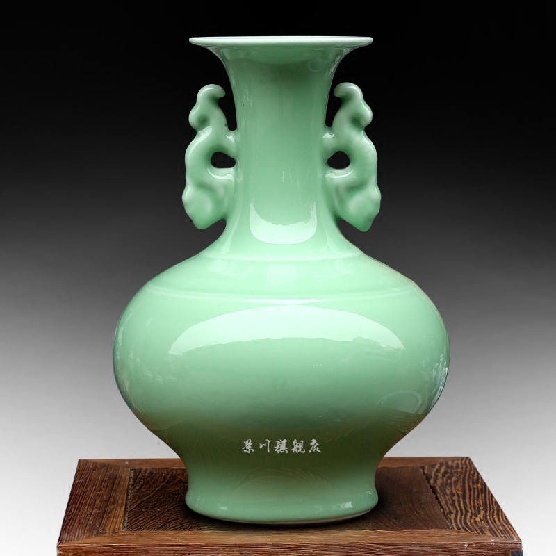 Jingdezhen ceramics green glaze ears to admire the floret bottle of bottle of archaize mesa receptacle household adornment is placed in the living room