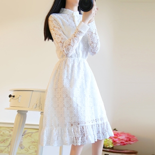 2016秋装新款甜美清新中长款蕾丝裙女显瘦立领收腰镂空长袖连衣裙