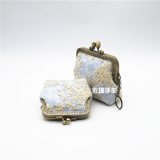 Yijin handmade lace handmade retro gold coin wallet mini wallet headphones bag key bag bank card bag
Yijin handmade lace handmade retro gold coin wallet mini wallet headphones bag key bag bank card bag