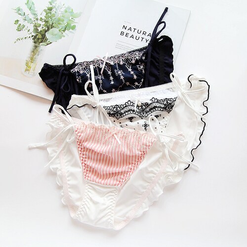 沫风社★性感女仆系带少女内裤牛奶丝可爱木耳边条纹刺绣低腰三角_7折