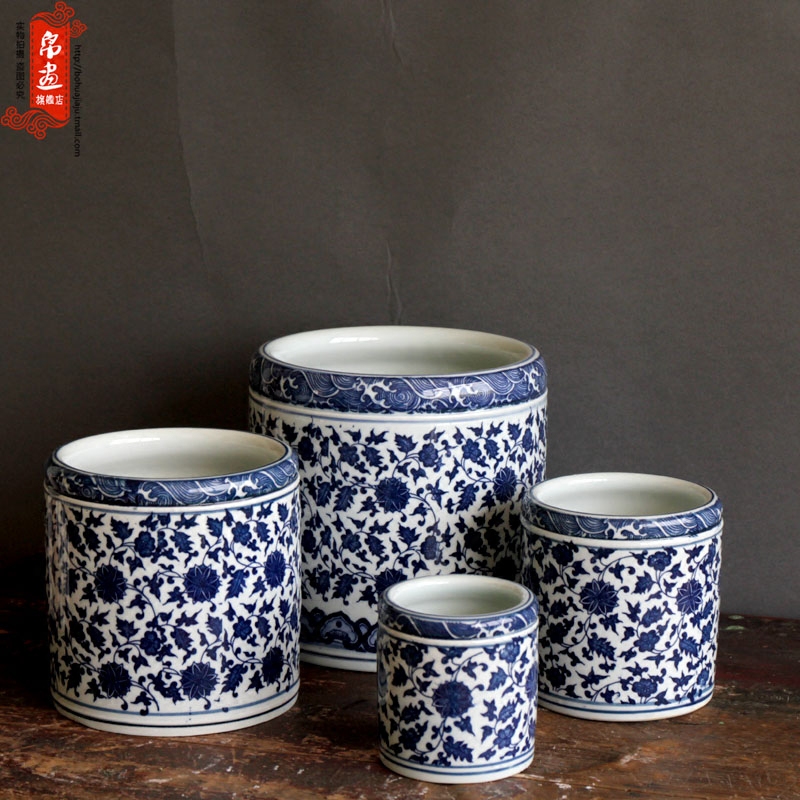 Jingdezhen ceramic furnishing articles brush pot study four treasures blue and white lotus flower hair brush pot home office decoration
