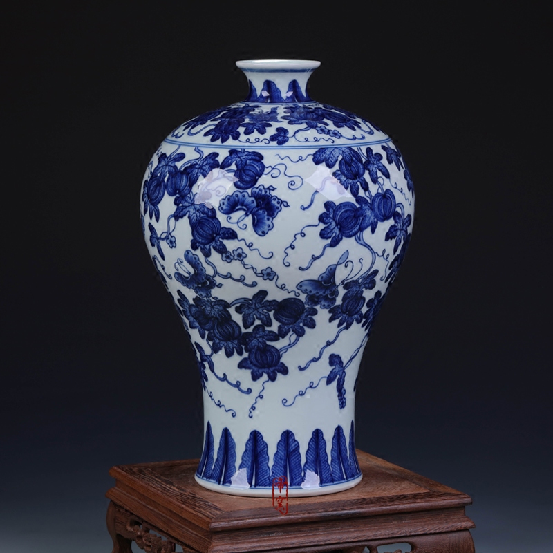 Jingdezhen ceramic antique Chinese style classical hand - made rich ancient frame blue and white porcelain vase in the sitting room porch handicraft furnishing articles