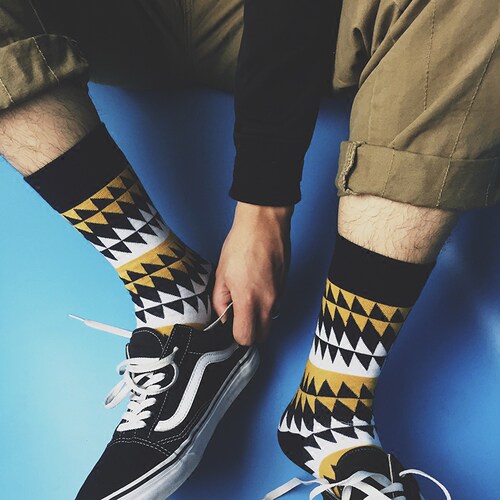 秋冬英伦男士街头中筒袜纯棉长筒舒适运动袜酷菱形格男韩国花袜子_7折