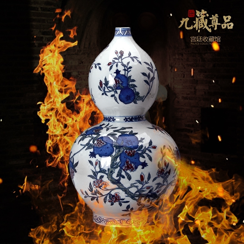 Jingdezhen blue and white youligong hand - made ceramics vase colorful figure gourd bottle of Chinese style living room three fruit furnishing articles