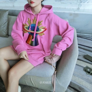 杨幂飞碟新款连帽粉色卫衣610