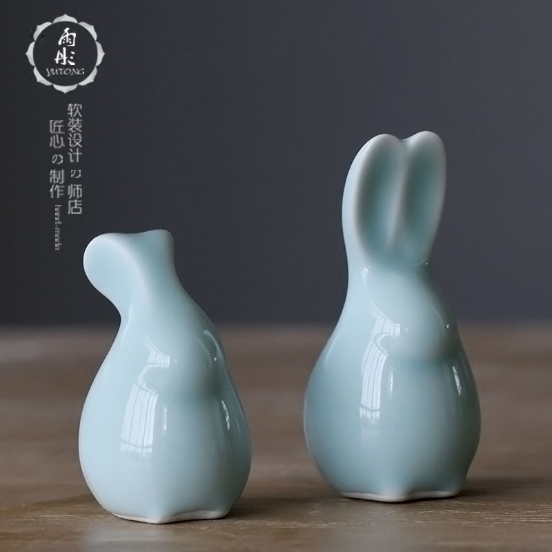 Rain tong home | shadow green ceramic porcelain carving small animals rabbits mini desktop small place decoration home decoration